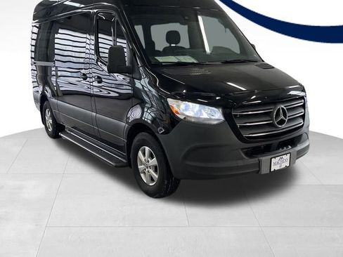 Used 2019 Mercedes-Benz Sprinter 2500 image 1