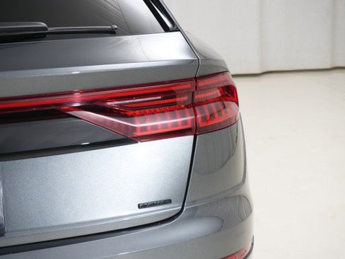 Used 2023 Audi Q8 Premium Plus w/ Premium Plus Package image 21