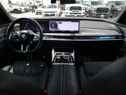 Used 2023 BMW 760i xDrive AWD/4WD image 24