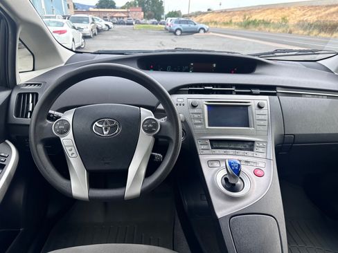 Used 2013 Toyota Prius Two FWD image 7