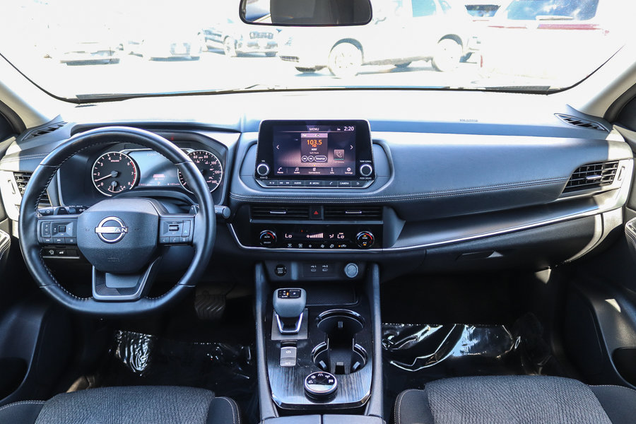 Used 2025 Nissan Rogue SV AWD/4WD image 12