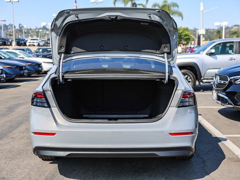 Certified 2025 Honda Accord SE image 29