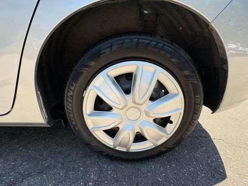 Used 2020 Honda Fit LX image 36