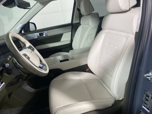 Used 2025 Hyundai Santa Fe Calligraphy AWD/4WD image 13
