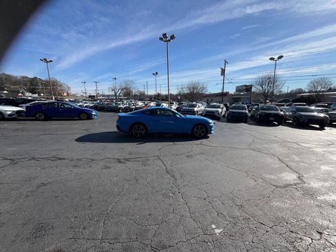 Used 2024 Ford Mustang Premium image 9