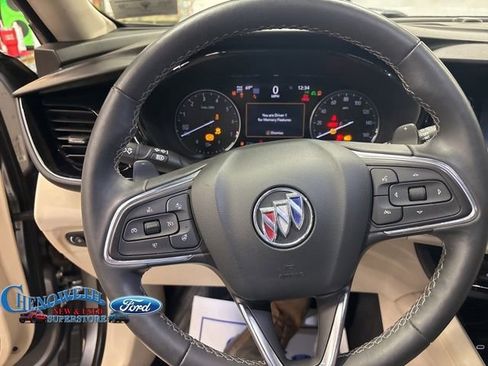 Used 2021 Buick Envision Avenir w/ Technology Package II image 9