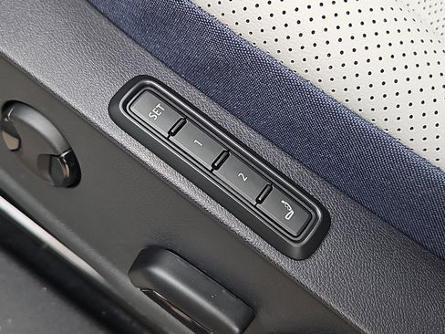 New 2026 Volkswagen ID.4 Pro S AWD/4WD image 13