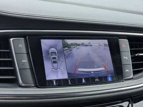Used 2023 Buick Enclave Avenir AWD/4WD image 21