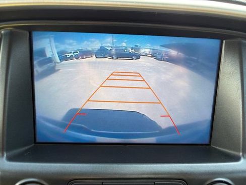 Used 2017 GMC Canyon SLE RWD image 9