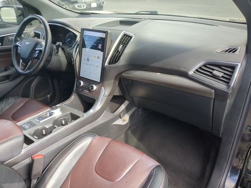 Used 2021 Ford Edge Titanium w/ Equipment Group 301A AWD/4WD image 35