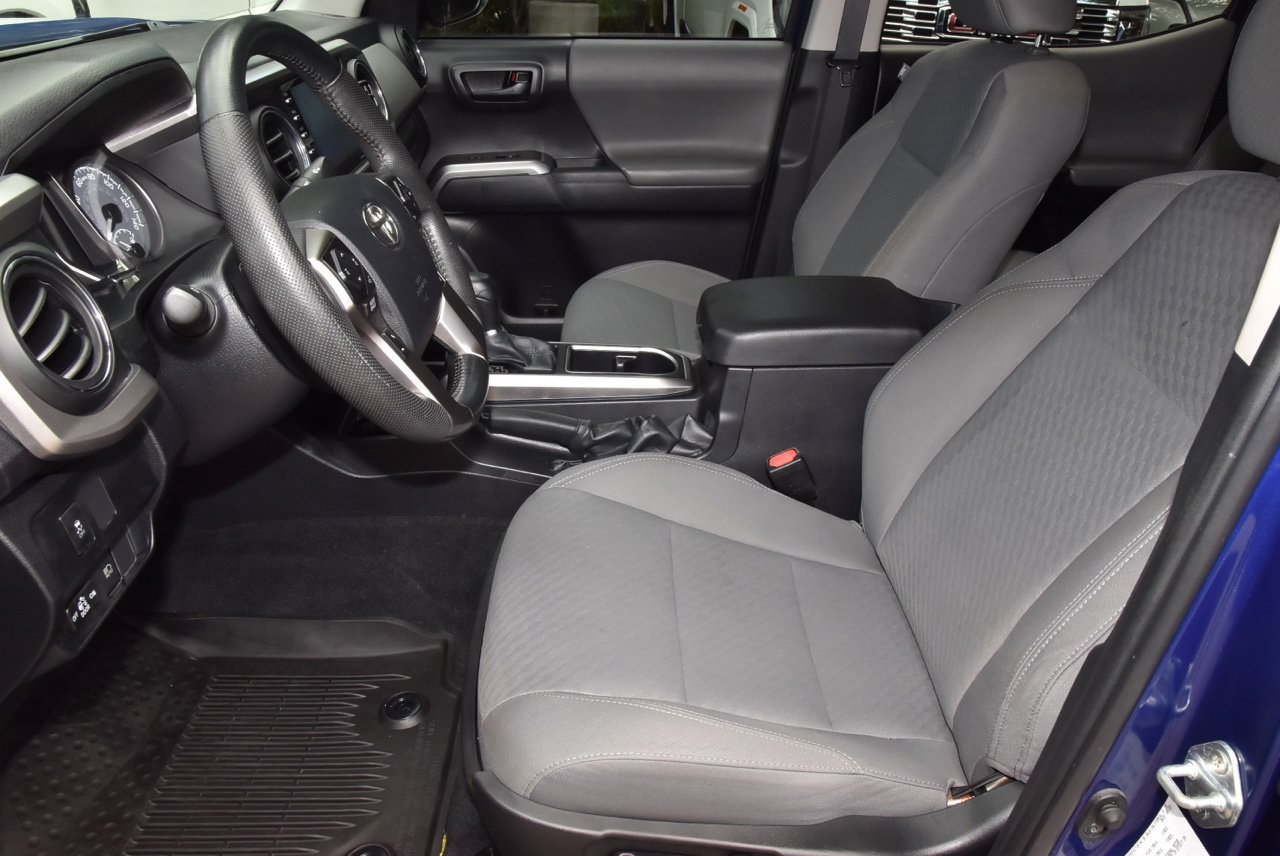 Used 2023 Toyota Tacoma SR5 RWD image 13