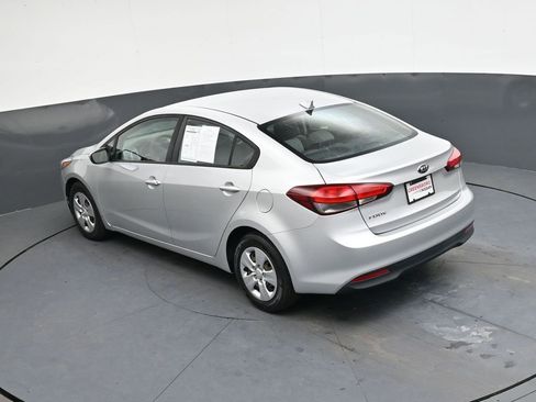 Used 2018 Kia Forte LX image 27