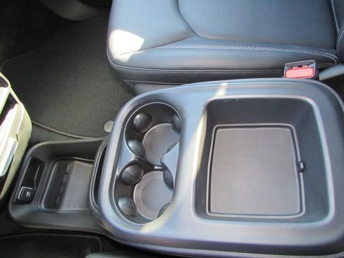 New 2026 Chrysler Pacifica Select image 21