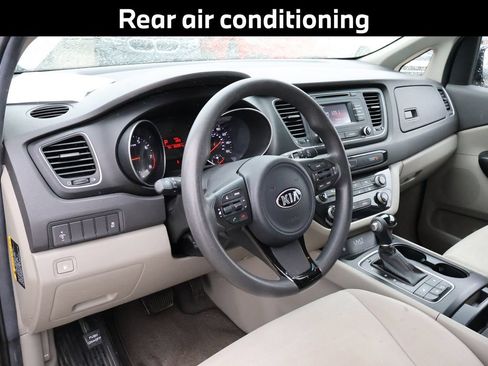 Used 2015 Kia Sedona LX w/ LX Convenience Package FWD image 5