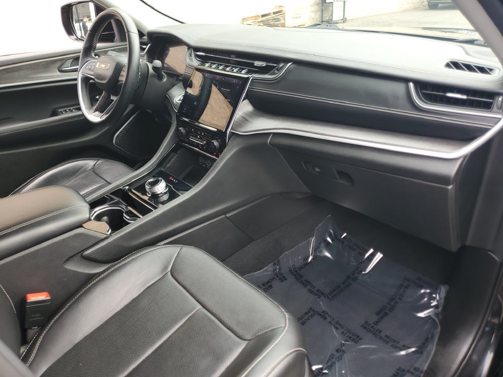 Used 2022 Jeep Grand Cherokee L Limited w/ Luxury Tech Group II RWD image 14
