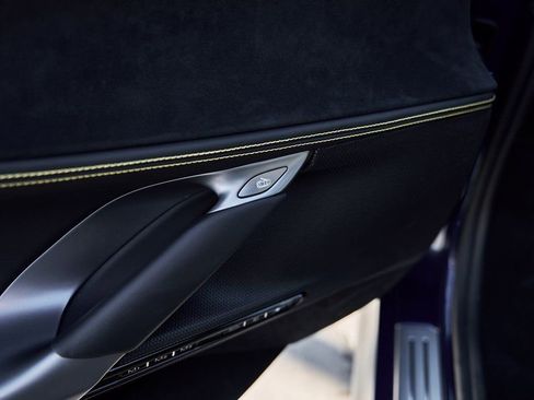 Used 2023 Ferrari SF90 Stradale AWD/4WD image 27