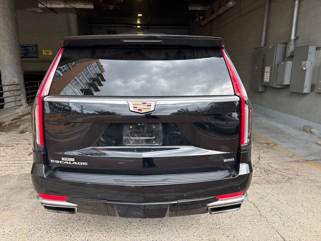 Used 2024 Cadillac Escalade Premium Luxury Platinum AWD/4WD image 4