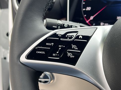New 2026 Mercedes-Benz GLC 300 4MATIC image 36