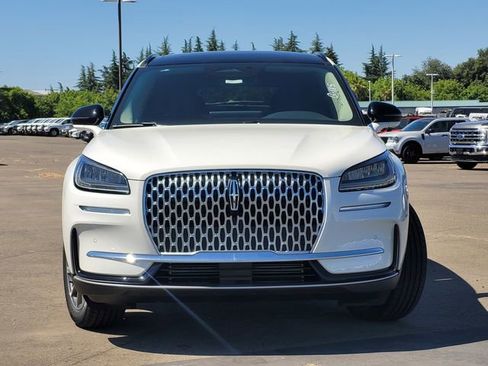 New 2026 Lincoln Corsair Grand Touring image 3