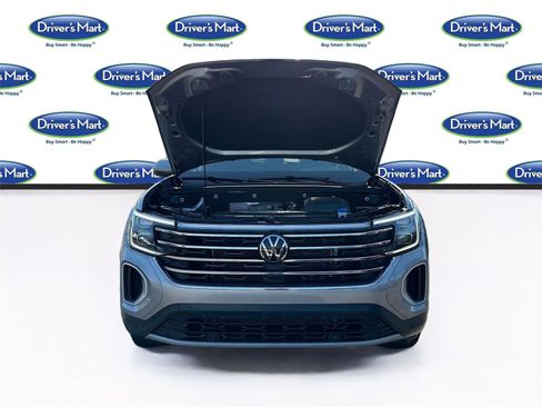 Used 2025 Volkswagen Atlas SE FWD image 32