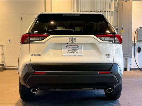 Used 2019 Toyota RAV4 XLE w/ All Weather Liner Package AWD/4WD image 7