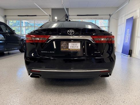 Used 2016 Toyota Avalon XLE Premium image 7
