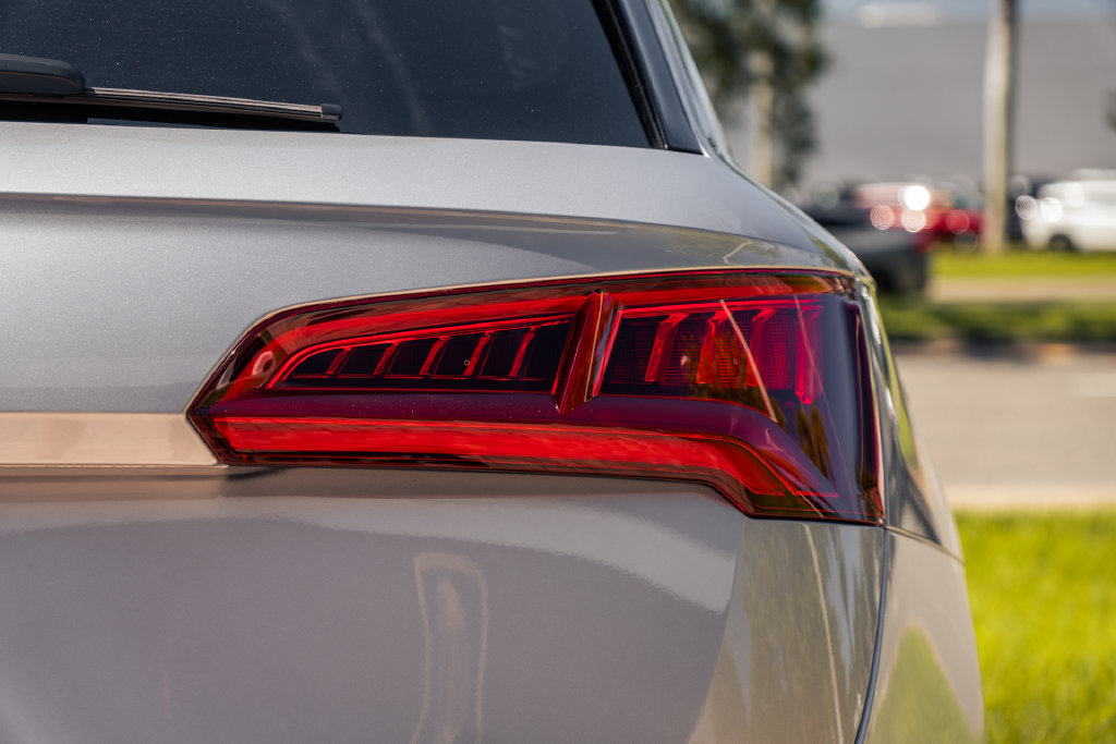 Used 2019 Audi SQ5 Prestige w/ Prestige Package AWD/4WD image 12