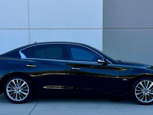 Used 2019 INFINITI Q50 Luxe w/ Essential Package (3.0T Luxe) RWD image 8