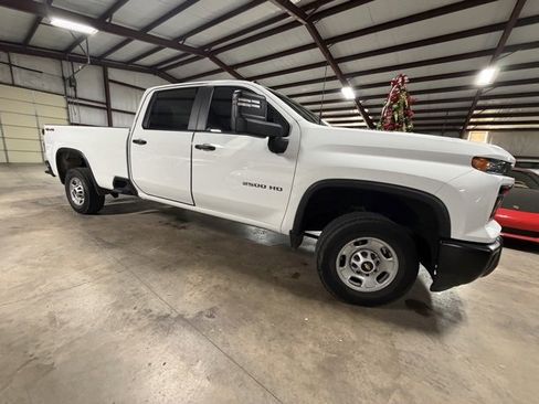 Used 2025 Chevrolet Silverado 2500 W/T w/ WT Convenience Package image 5
