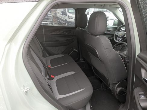 Used 2025 Chevrolet TrailBlazer LT w/ Convenience Package image 31