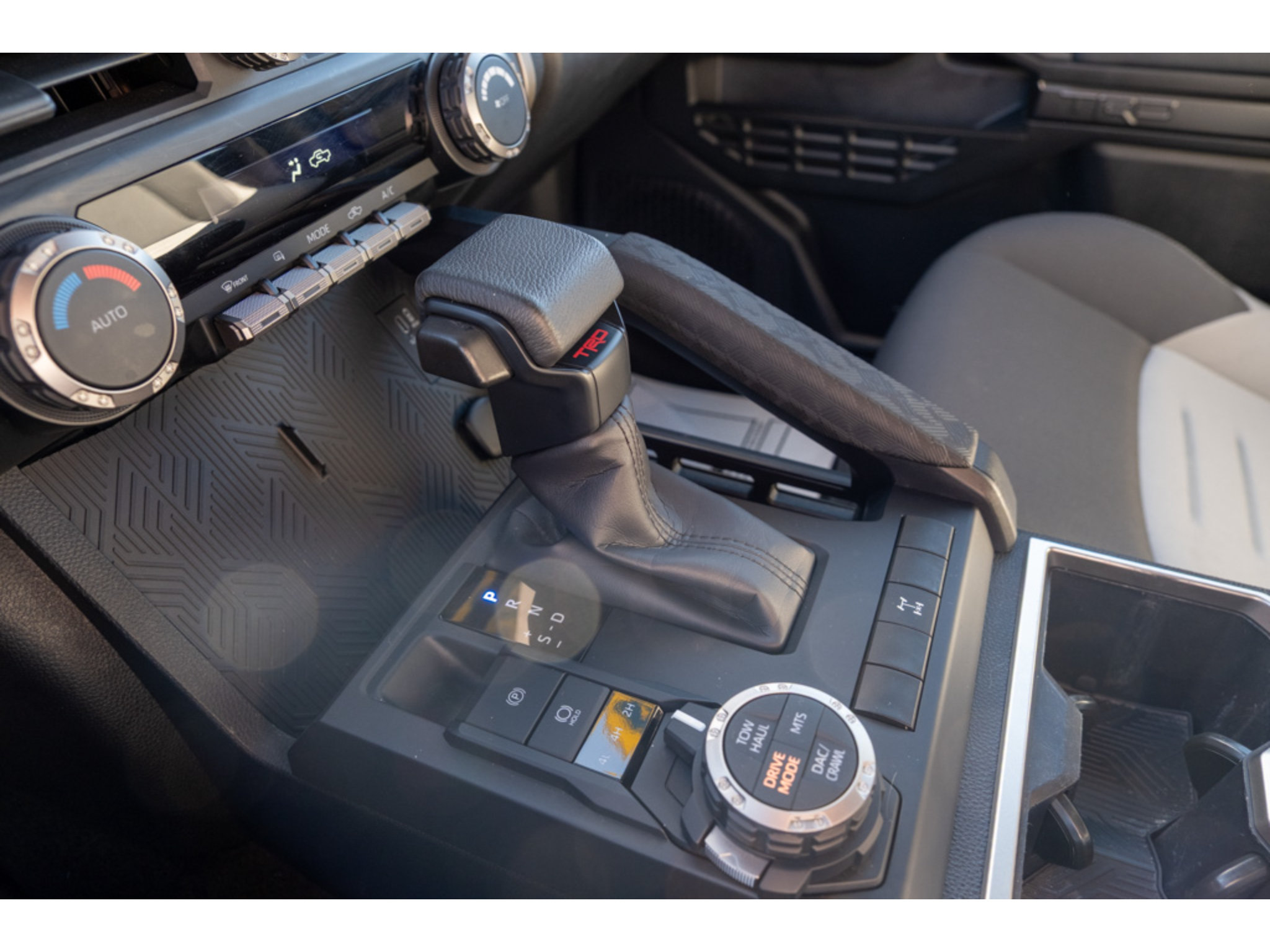 Used 2024 Toyota Tacoma TRD Off-Road AWD/4WD image 25