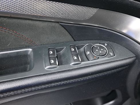 Used 2019 Ford Explorer XLT w/ Equipment Group 202A AWD/4WD image 14