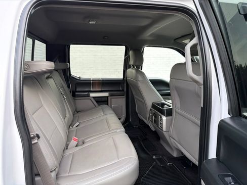 Used 2016 Ford F150 Lariat w/ Equipment Group 501A Mid RWD image 10