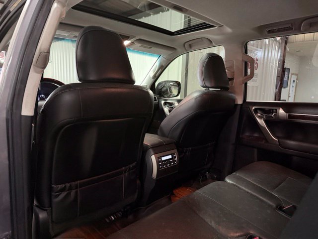 Used 2018 Lexus GX 460 Premium w/ Premium Package AWD/4WD image 11