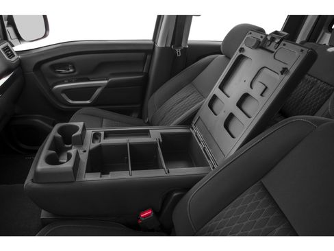 Used 2019 Nissan Titan SV w/ SV Convenience Package AWD/4WD image 9