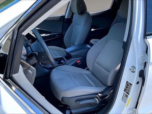Used 2018 Hyundai Santa Fe Sport FWD image 16