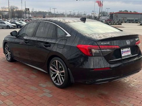 Certified 2023 Honda Civic Touring image 9