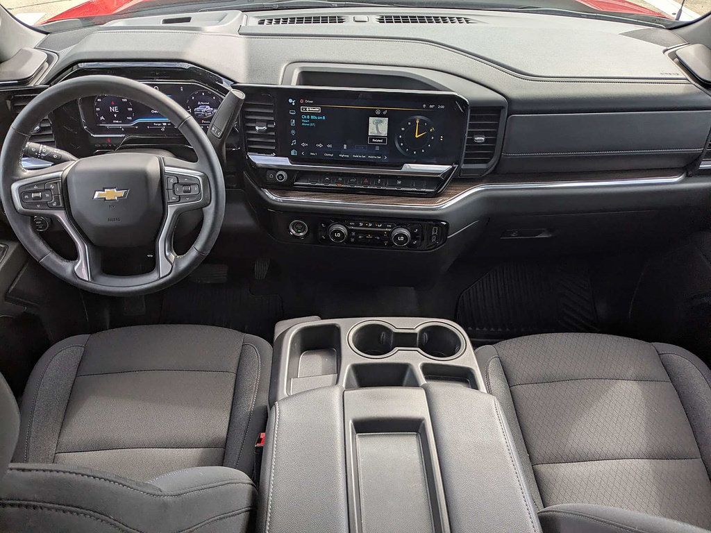 Used 2024 Chevrolet Silverado 1500 LT AWD/4WD image 15