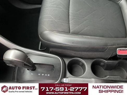 Used 2022 Chevrolet Trax LT w/ LT Convenience Package AWD/4WD image 22