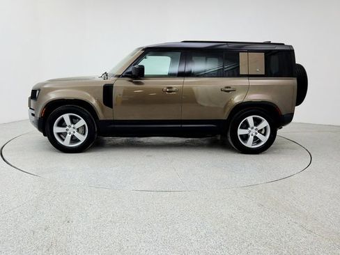 Used 2020 Land Rover Defender 110 First Edition image 8