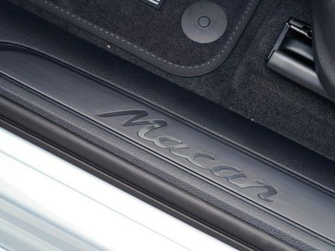 Certified 2026 Porsche Macan AWD/4WD image 15