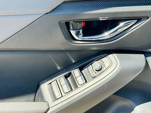 Certified 2025 Subaru Crosstrek 2.5i Limited w/ Crosstrek Mirror Package image 25