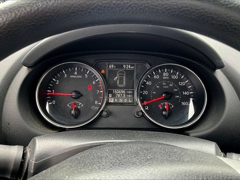 Used 2011 Nissan Rogue SV AWD/4WD image 11