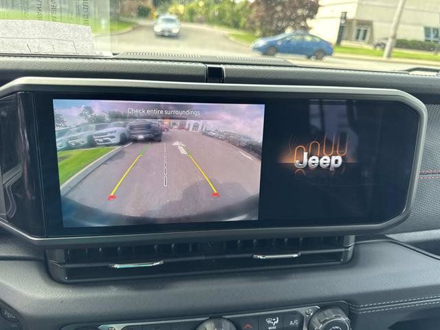 Used 2026 Jeep Wrangler Unlimited Rubicon AWD/4WD image 11