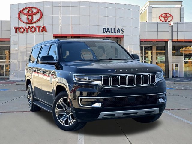 Used 2024 Jeep Wagoneer L Series II w/ Flexible Seating Group RWD image 1