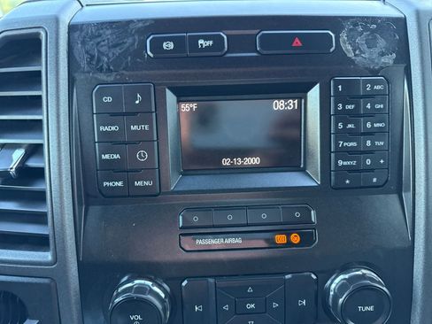 Used 2017 Ford F550 2WD Regular Cab Super Duty image 19