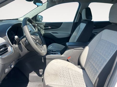 Used 2023 Chevrolet Equinox LS AWD/4WD image 9