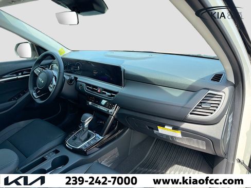 New 2026 Kia Seltos SX image 13