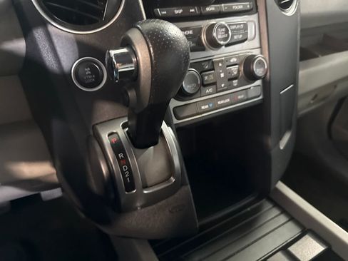 Used 2015 Honda Pilot LX image 28