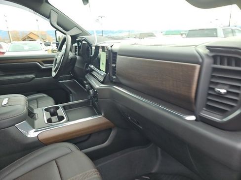 Used 2024 Chevrolet Silverado 3500 High Country image 22